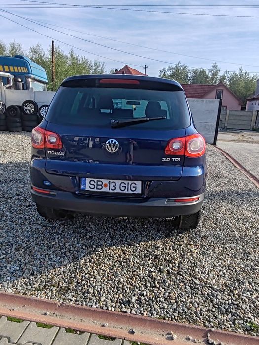 Vând auto Volkswagen Tiguan 4x4.