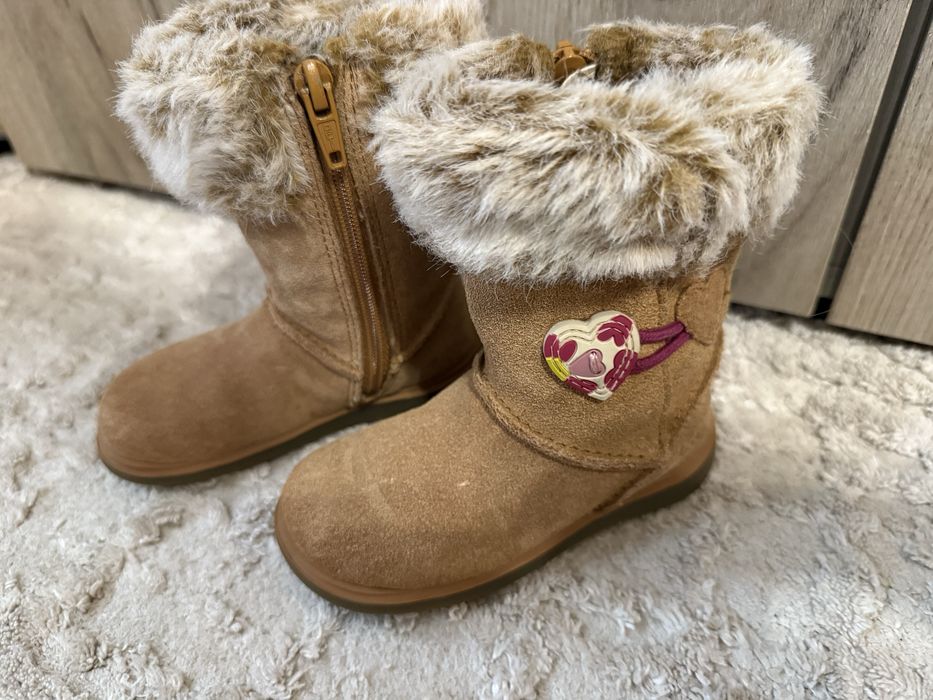 Clarks 21 ботуши за момиче почти нови