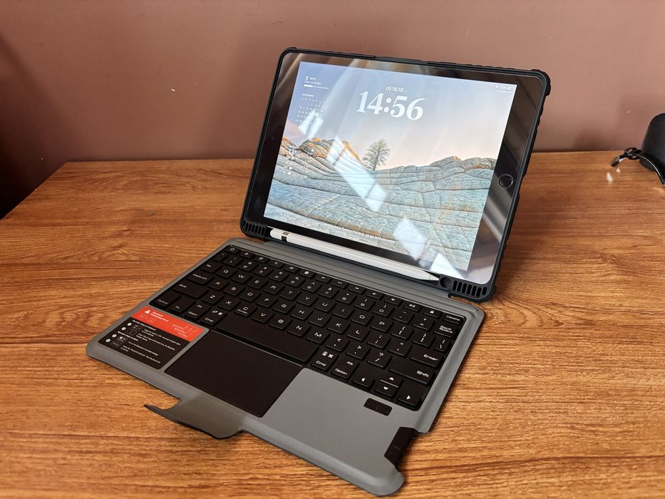 ПОДАРЪК клавиатура, калъф и Apple Pencil! iPad 9 (2021) 10,9“ Wi-Fi