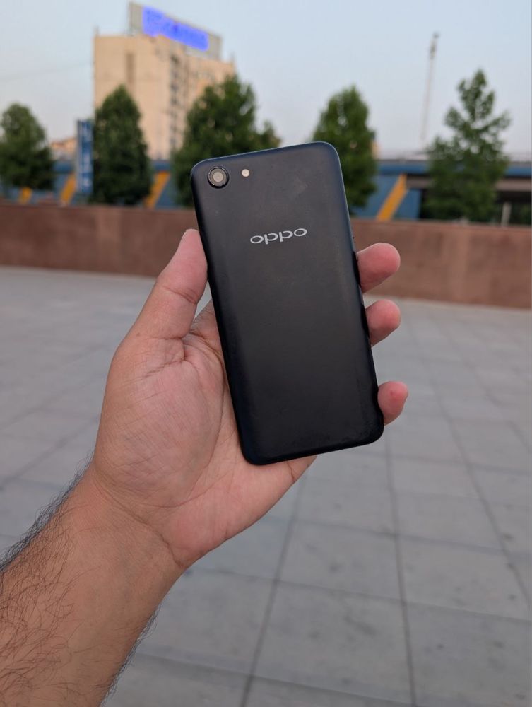 Oppo A83 6/128 гб