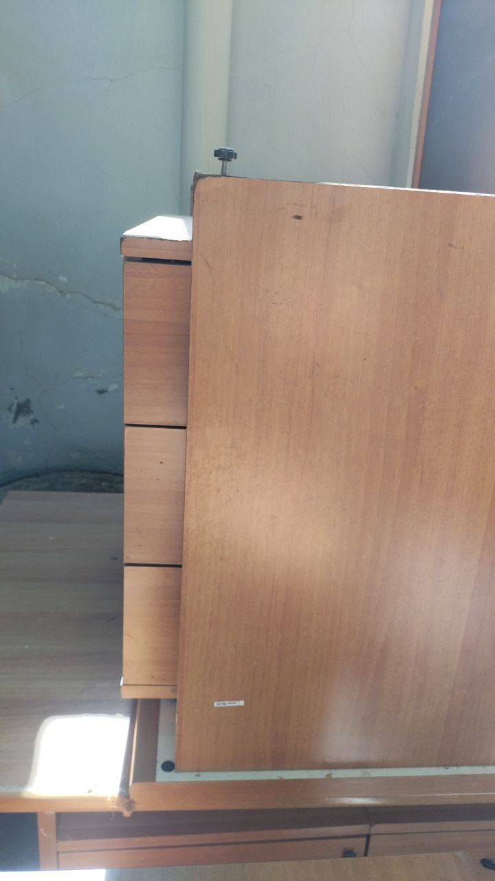 Компьютерный стол, тумбочки, шкафы
