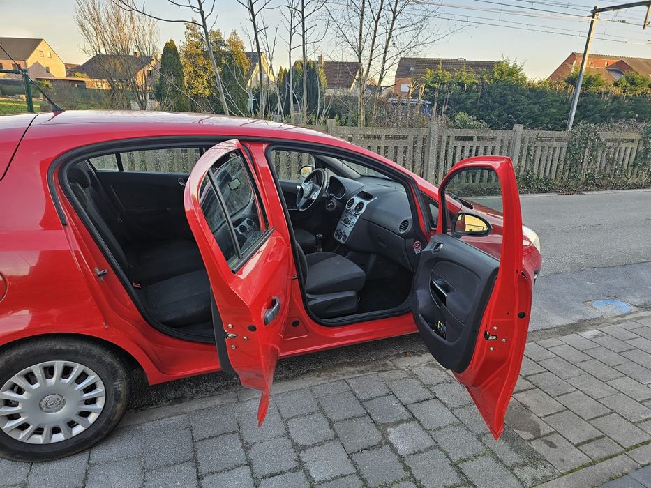 Vând Opel Corsa 2013
