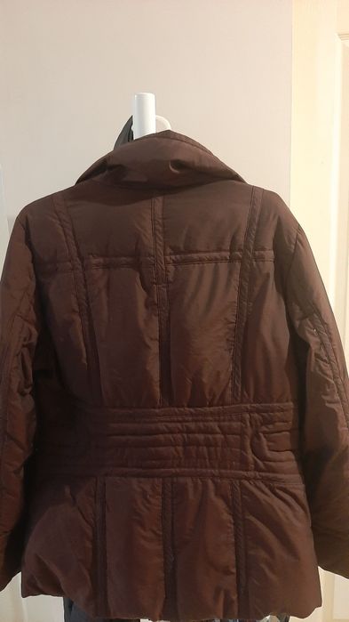 Geaca visinie cambrată