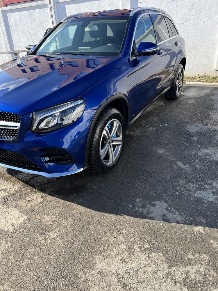 Mercedes-Benz GLC 350e Plug-in Hybrid, 320cp