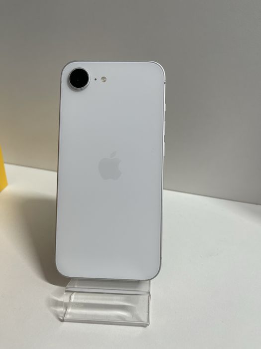 iPhone 16e White + Husa magsafe