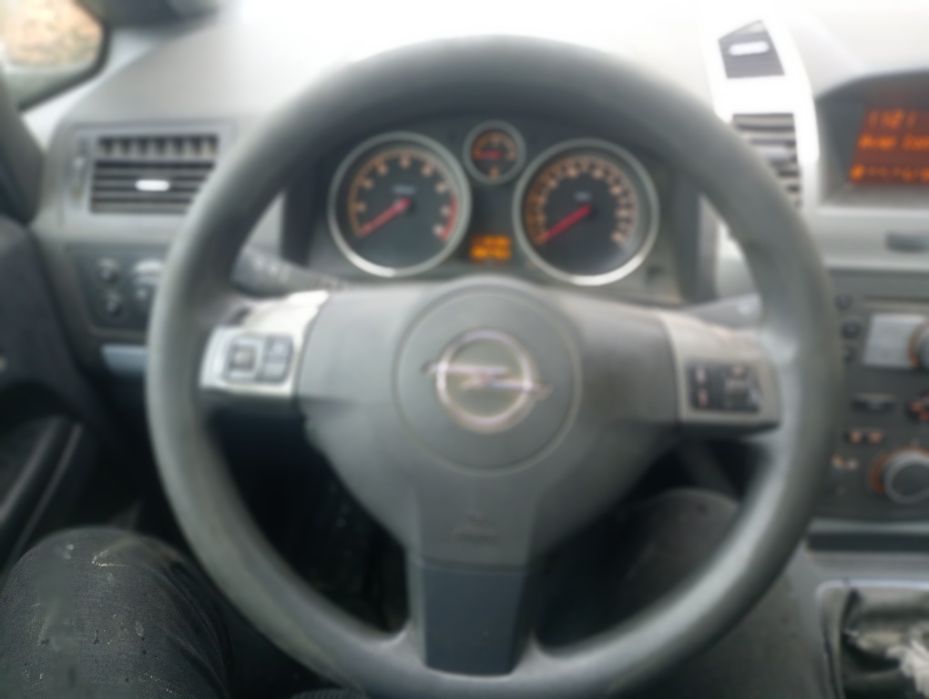 Vând Opel Zafira 1,6 benzina 2006 cu 7 locuri