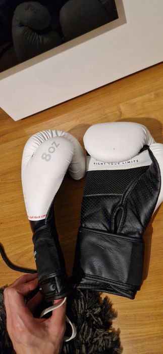 Manusi de box in stare perfecta