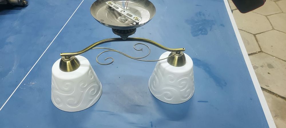 Продаю Люстру средняя