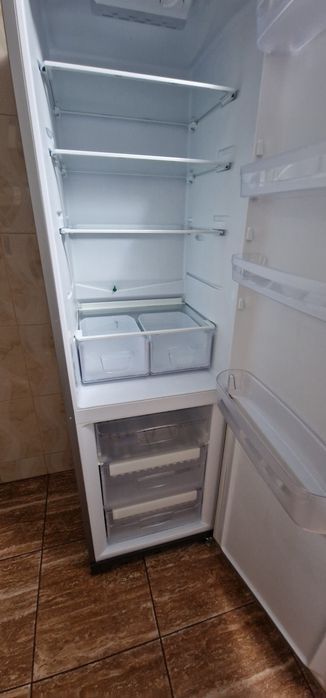 Combina frigorifica Indesit