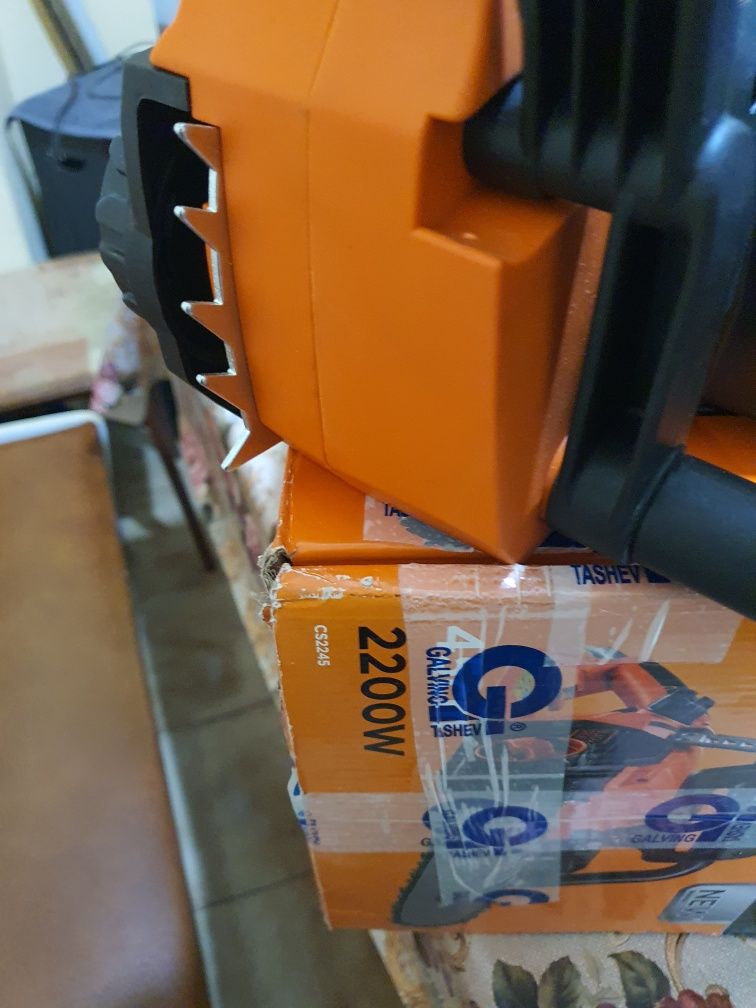 Електрически трион Black+Decker