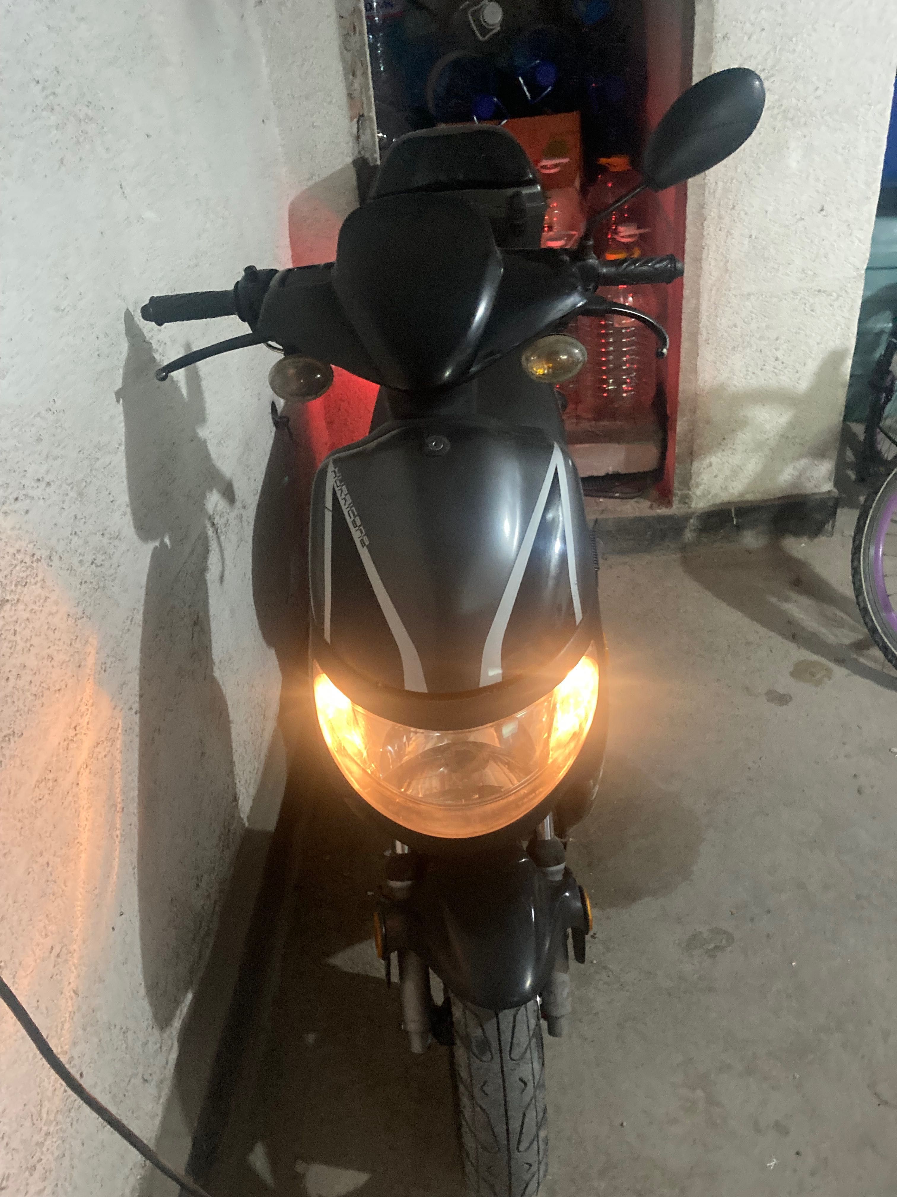 Скутер Keeway Hurricane