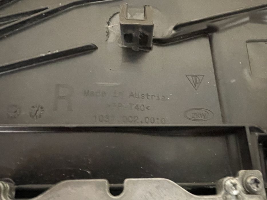 Full led десен фар за Porsche Macan 95B