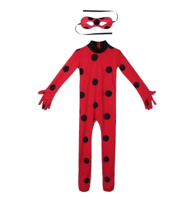Costum spiderman 3 piese, 50  lei set. Noi. Super preț!