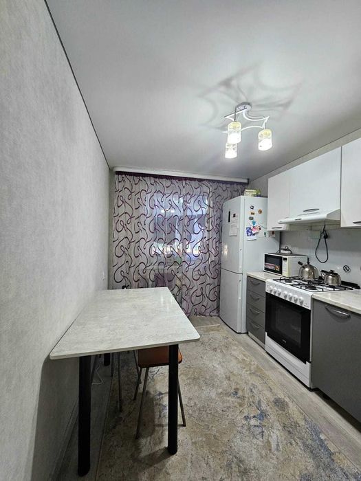 продается 3-х комнатная квартира Садовая 79