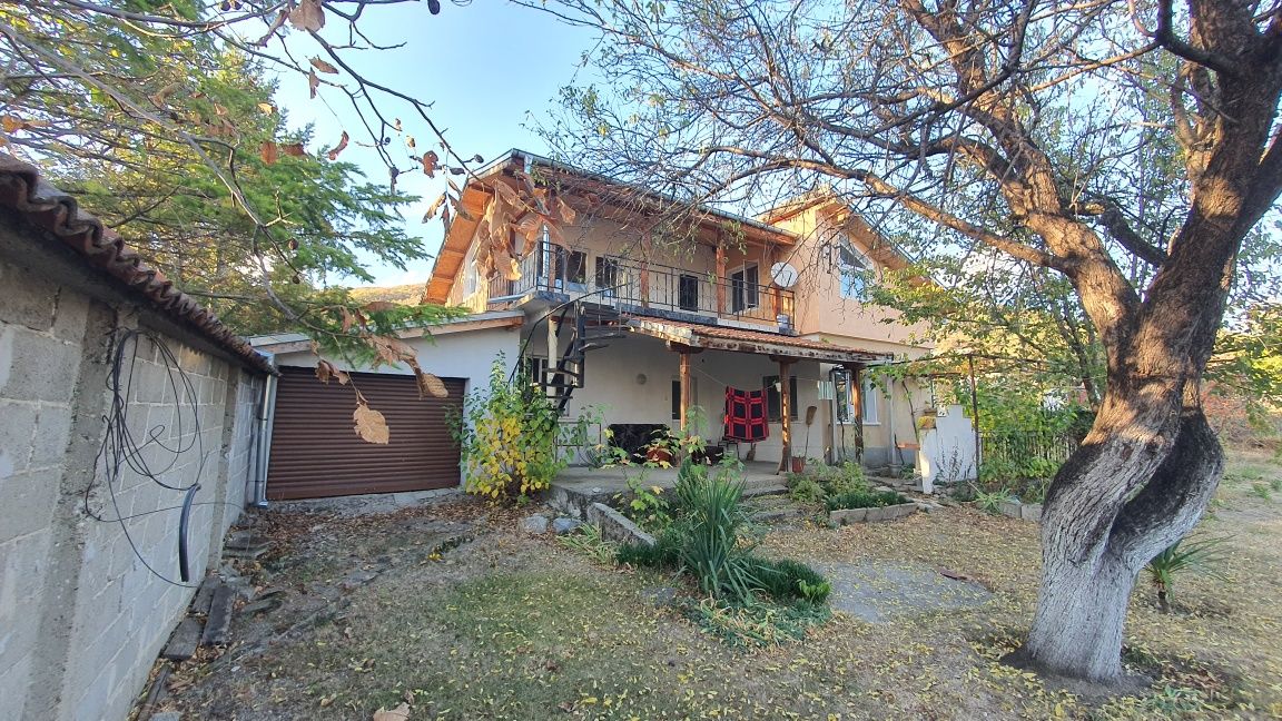 Продава се Къща в Казанлък - 135 кв.м за 628 €/кв.м - Снимка #2