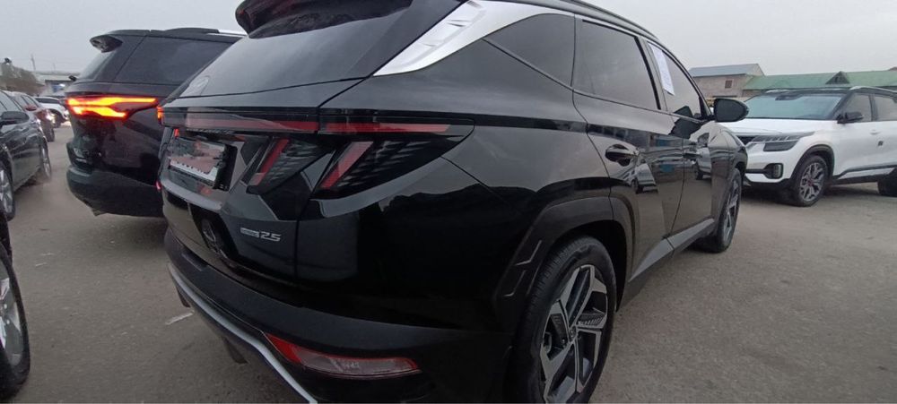 Хундай Туксон 2.5 LONG LUX FULL нахт еки бартир асосида тез сотилади