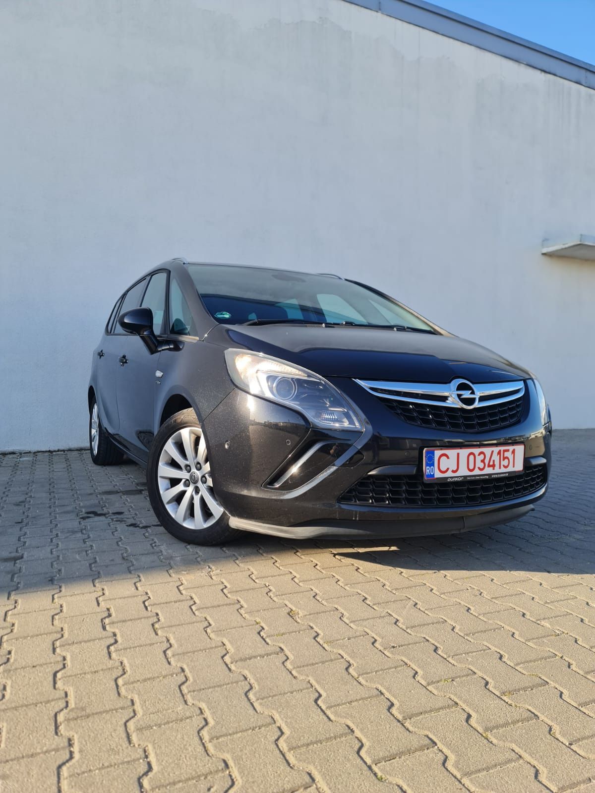 Vând Opel Zafira 1.6 d