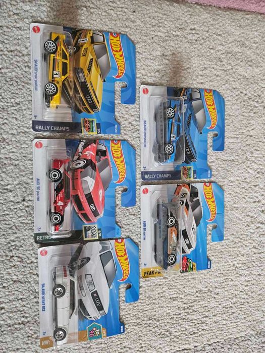 Метални колички Hot Wheels - сет от 5 броя - Audi