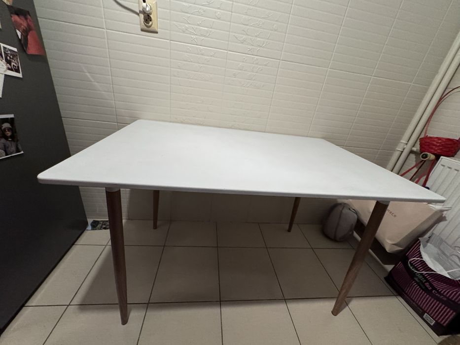 Masa bucatarie + 2 scaune
