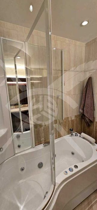 Дава се под наем Тристаен апартамент в София, Редута - 125 кв.м за 797.64 € - Снимка #1