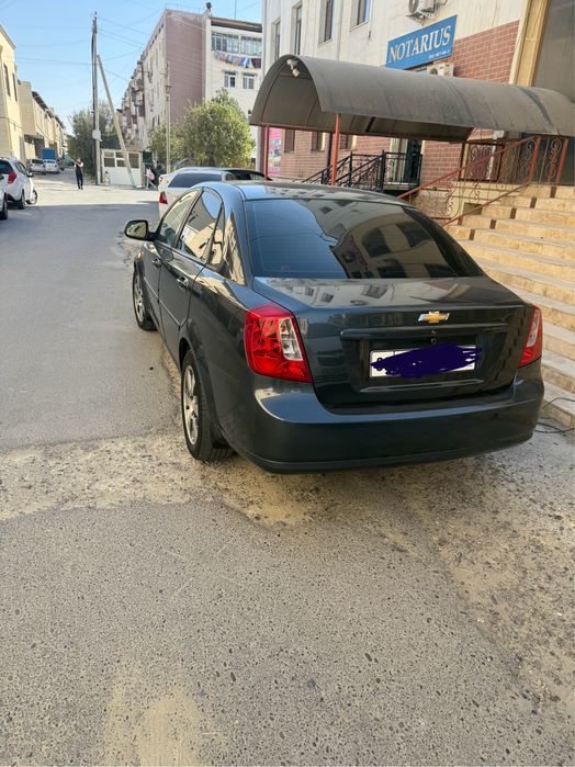 Gentra Lacetti продаетсся