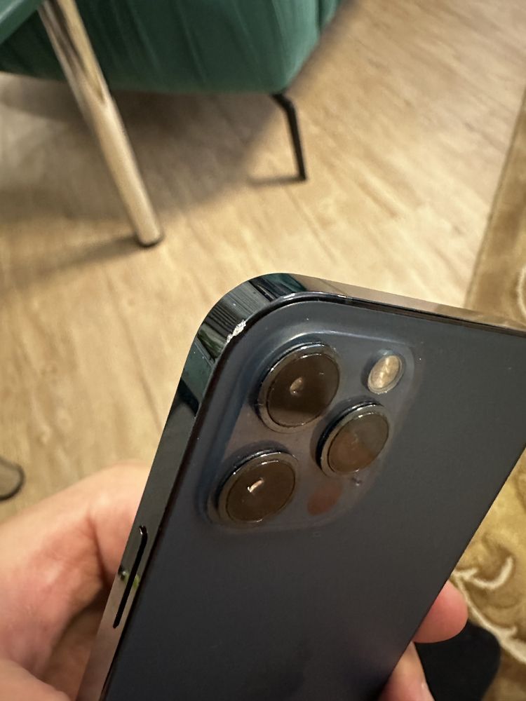 Продам iPhone 12pro 256 синий