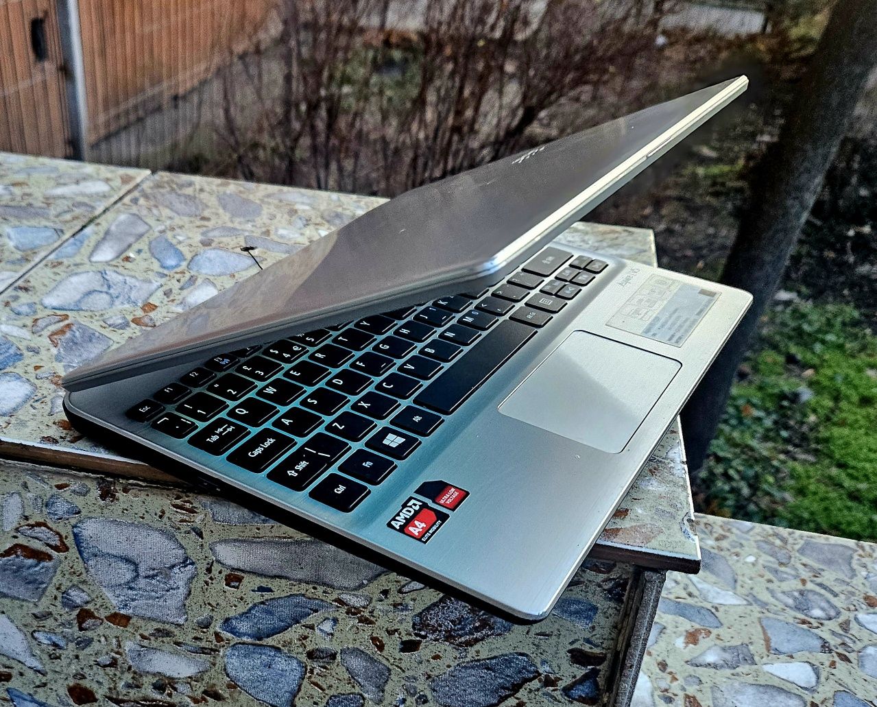 Laptop - tableta Acer Aspire V5 122P