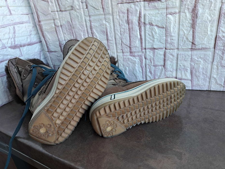 детски ботуши,зимни обувки,боти,апрески,номер28 за момиче