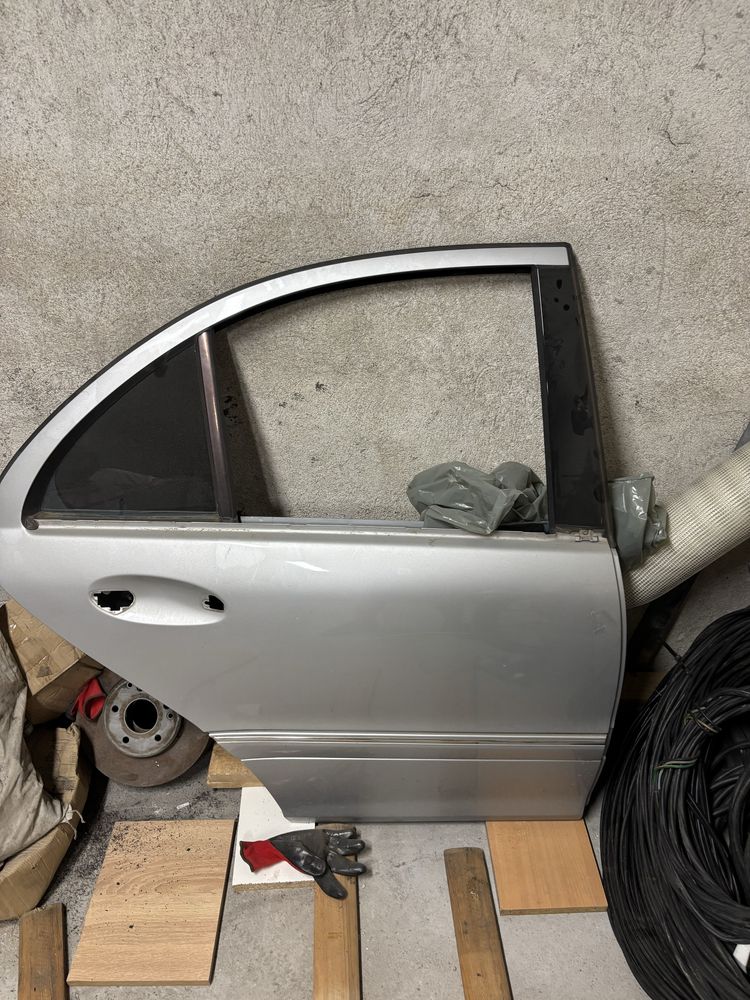 Врати за Mercedes W203