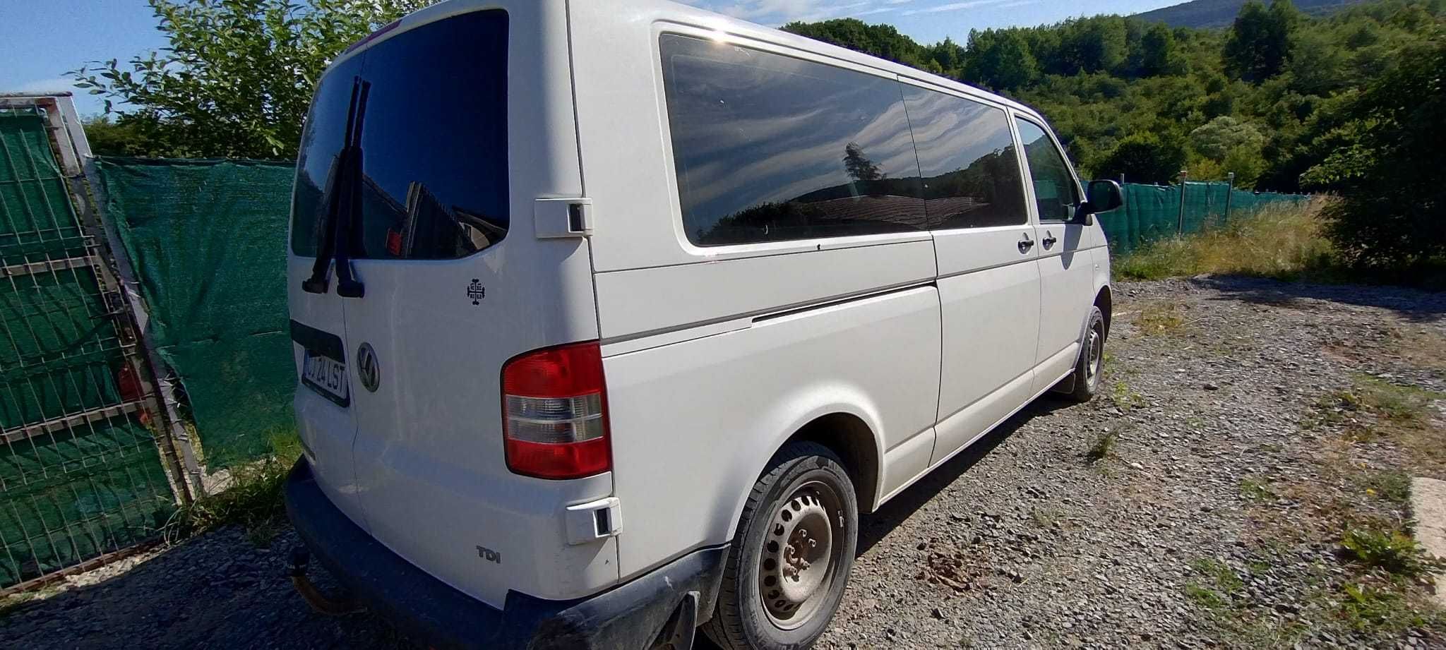 Vand VW Caravelle T5 din 2013 8+1 locuri, TDI
