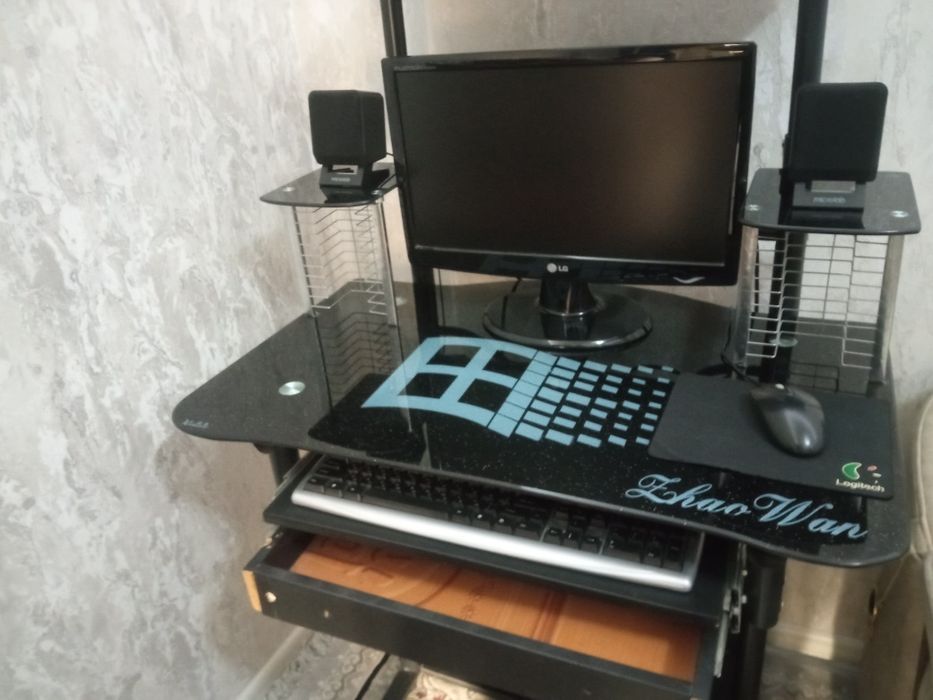 Kompyuter komplekti sotiladi (LG, Windows 10 bilan)