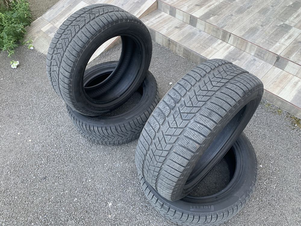 Зимни гуми 245/50R18 runflat Pirelli DOT 3221 BMW 245 50 18