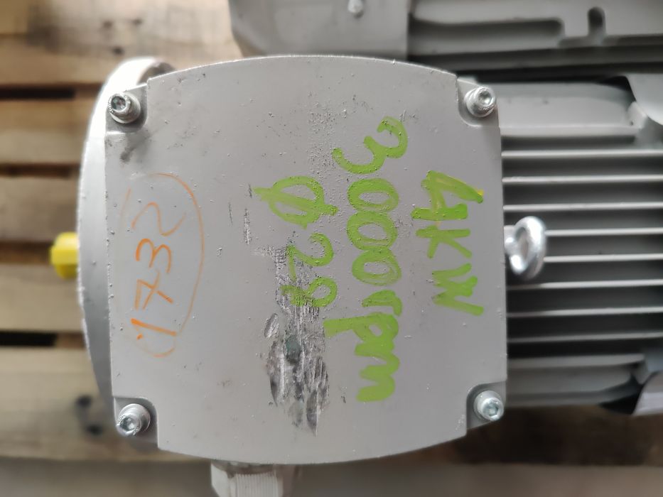 Motor electric trifazat cu flanșă, 4kW, 3000rpm, 380V