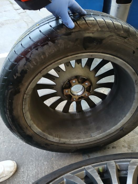 Vand sau schimb cu telefon IPhone 12-15