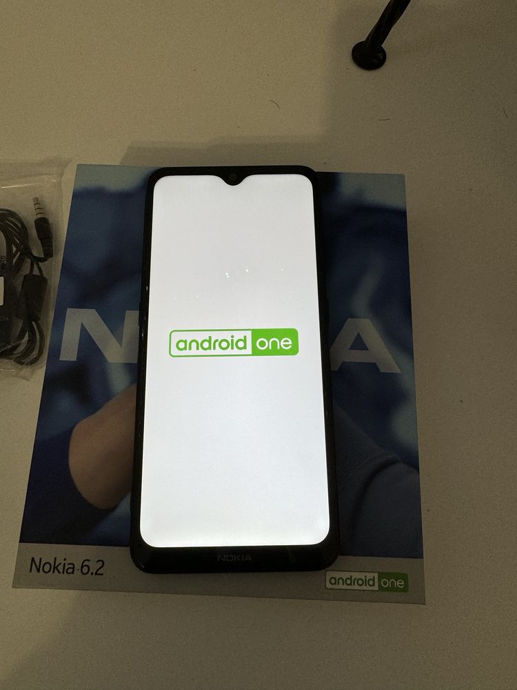 Nokia 6.2 - неразличим от чисто нов