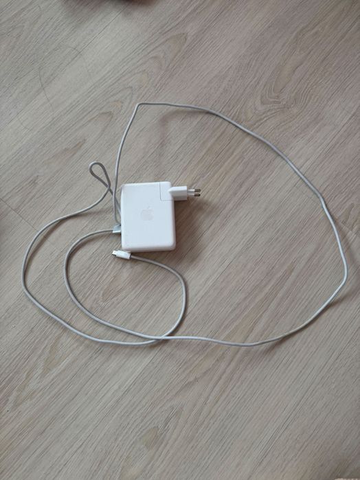 Зарядно за MacBook с MagSafe