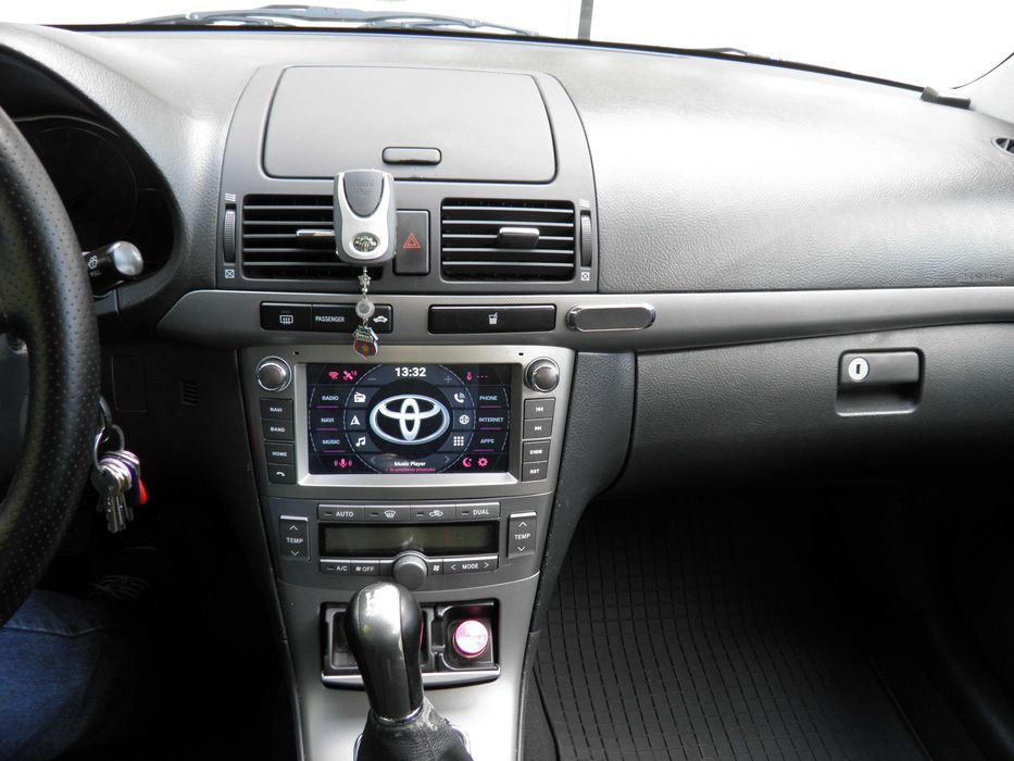 Vând Toyota Avensis 2007