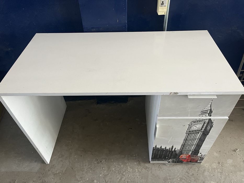 Ученическо бюро с принт