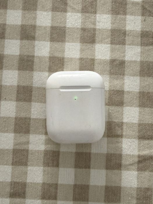 Наушник AirPods 2 (правый) с кейсом (оригинал)