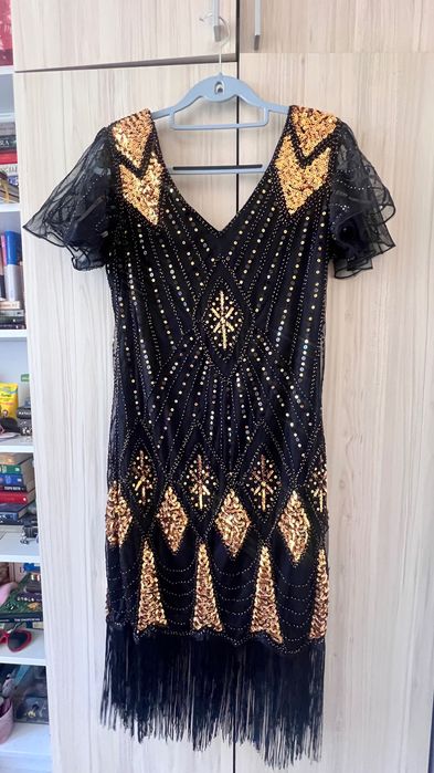 Flapper стил рокля, черна със златни пайети, 20те