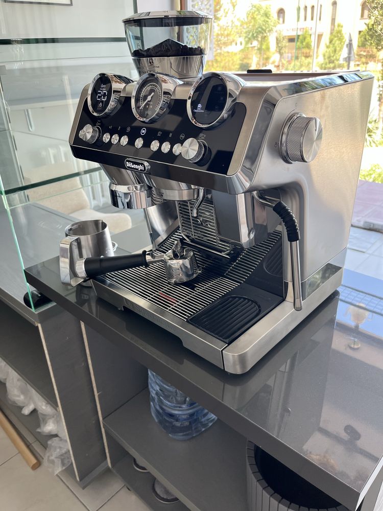Рожковая Кофеварка DeLonghi