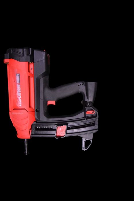 Pistol de bătut cuie cu gaz Fischer FGC 100