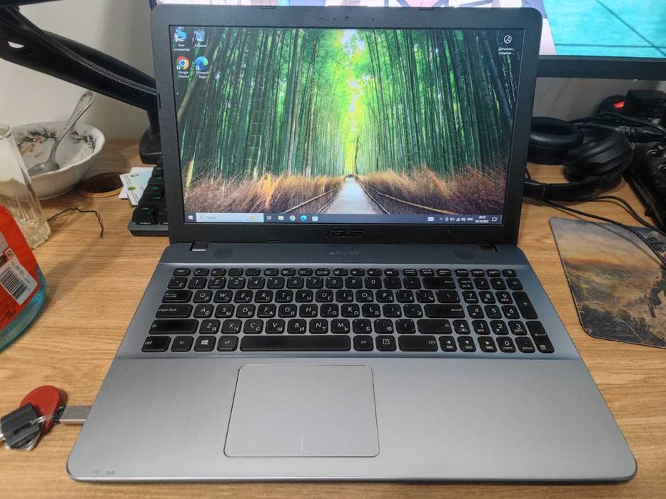 Ноутбук Asus X541 на i5-7200U