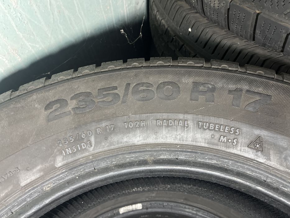 4 бр. зимни гуми 235/60/17 Continental 4-4,5 mm DOT 4309