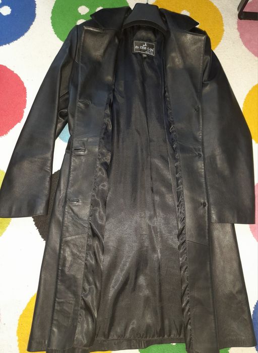 Geaca lunga damă piele naturala, Mas L,purtata o sungura data..