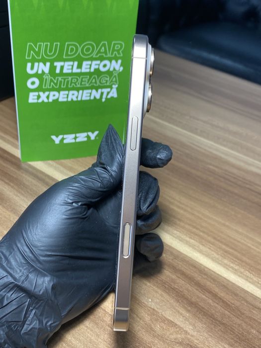 iPhone 16 Pro Max / 256 GB / Sănătate baterie 100% / Foarte bun