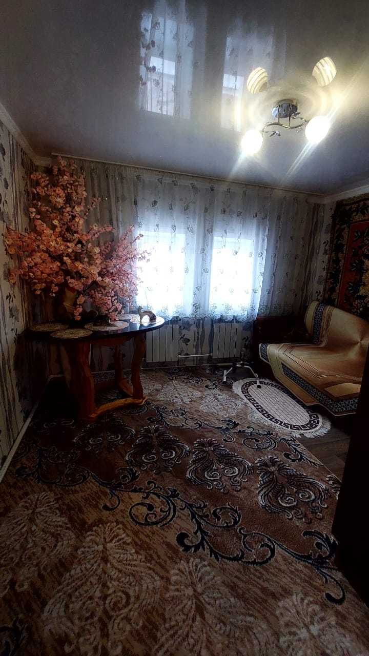 продается дом в районе телевышки КСК 18.000 3 комн с большим гаражом