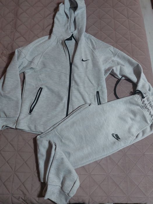 Спортен екип на Nike