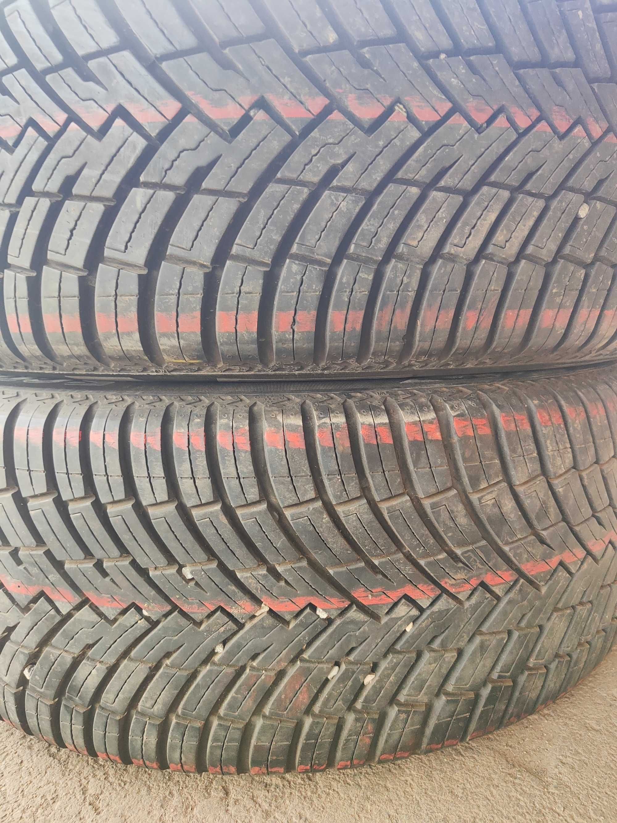 2бр.всесезонни гуми 235/45/20 Pirelli