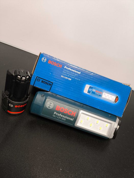 Bosch GLI 12V-300 + acumulator GBA 12V 2.0Ah